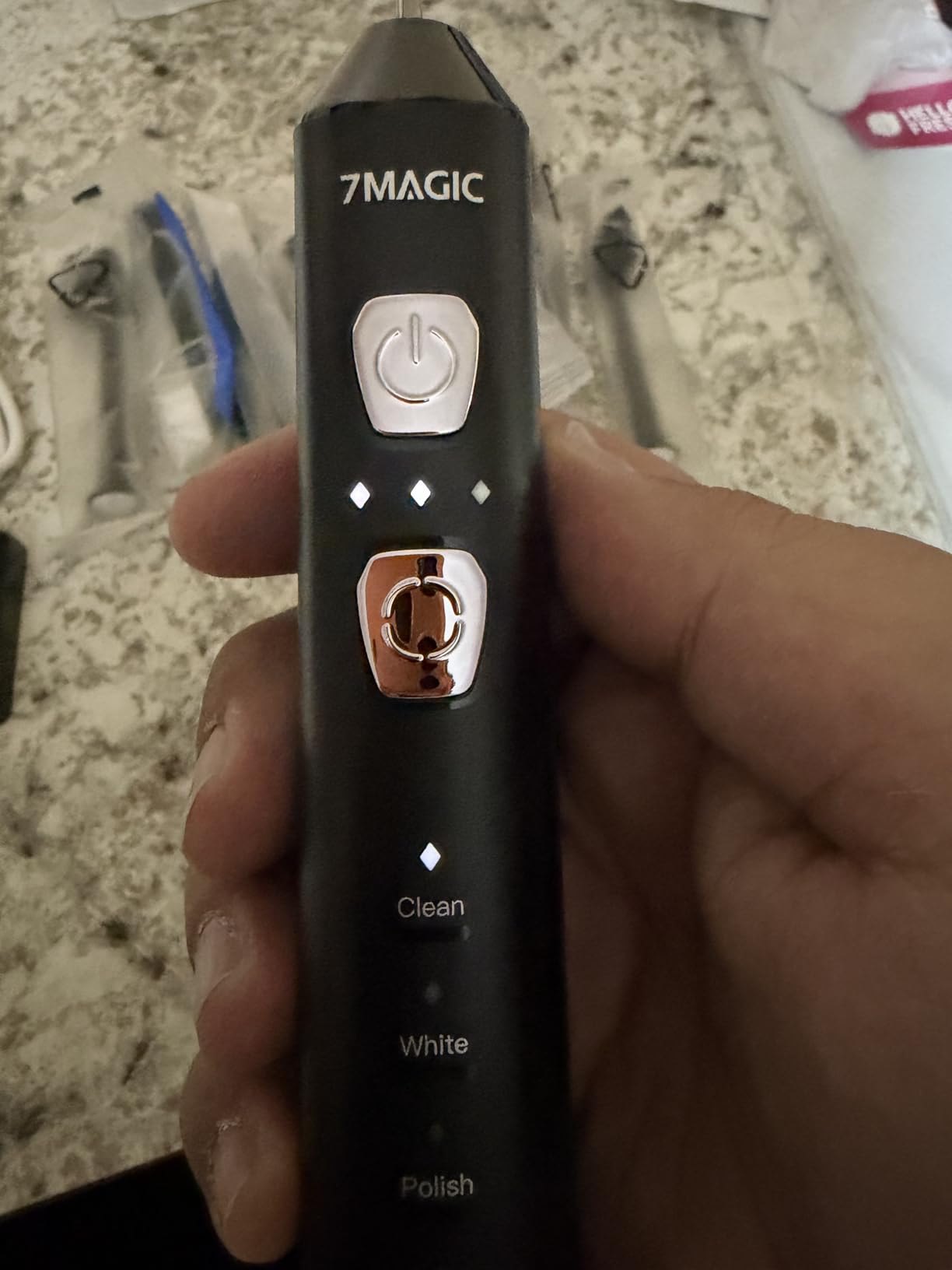 7MAGIC Sonic Electric Toothbrush, 180-Day Runtime, 42000 VPM, 8 Heads, Black customer photo 1