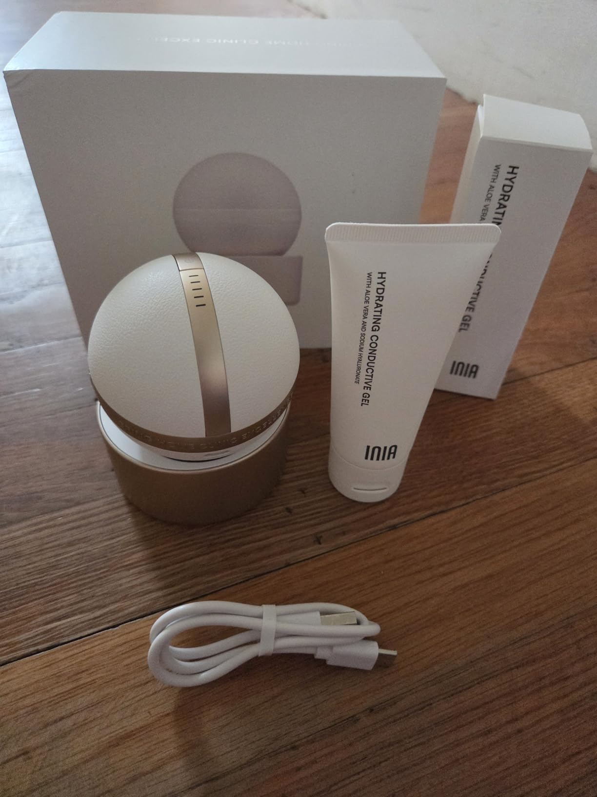 INIA SPHERA Upgraded 8-in-1 Microcurrent Facial Device for Face & Neck customer photo 1