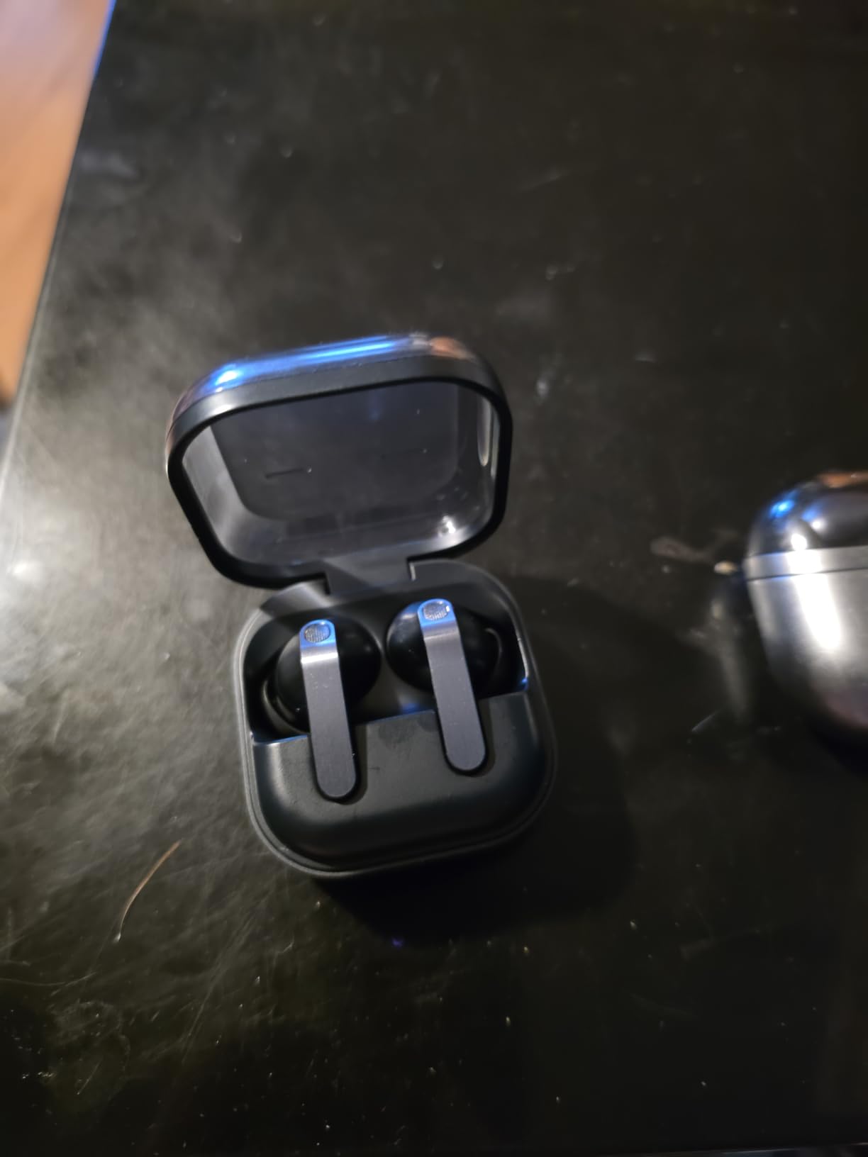 Samsung Galaxy Buds 4 Pro (2026) AI True Wireless Bluetooth Earbuds, Black customer photo 2