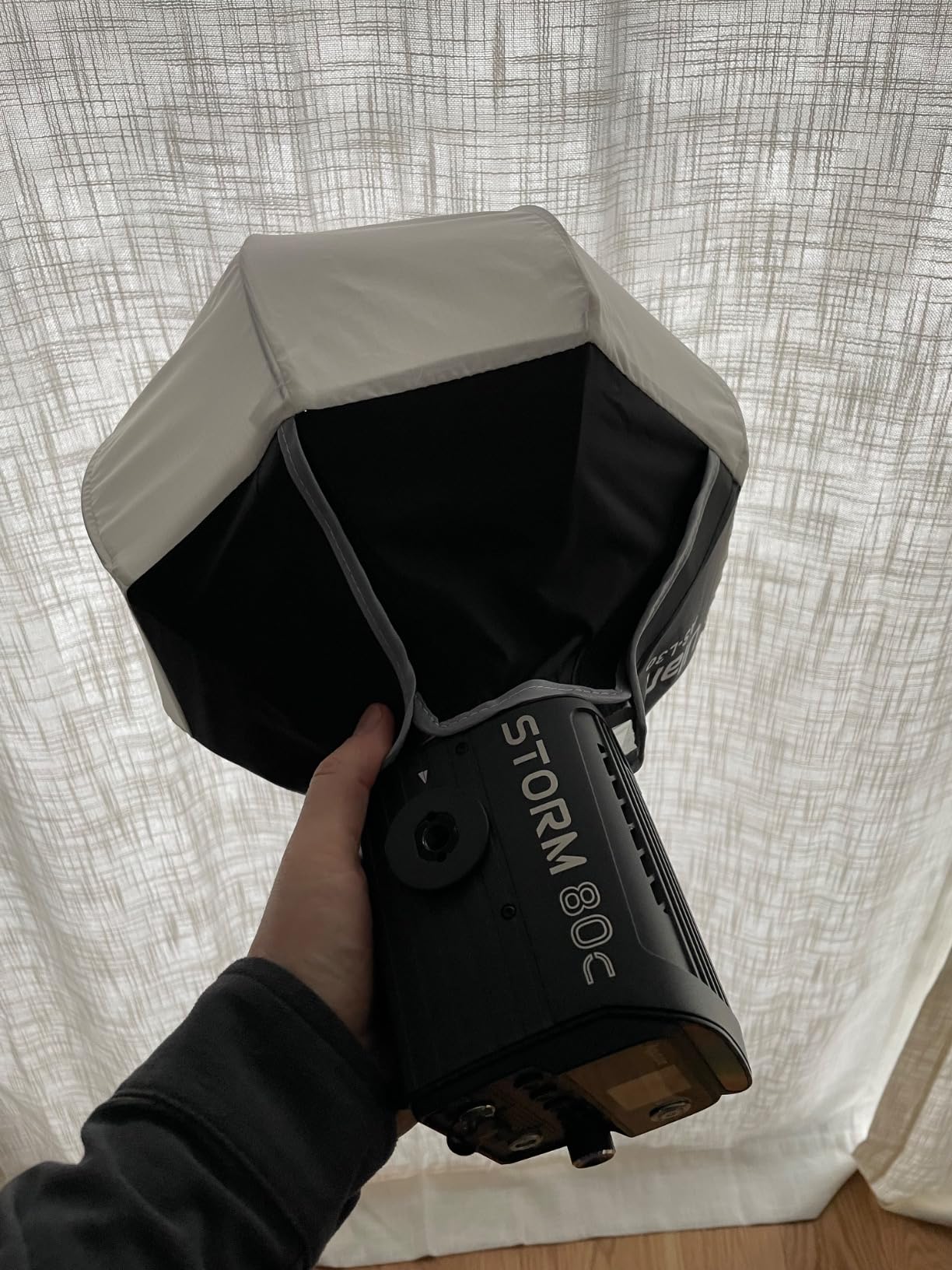 ULANZI FOLD QS30 Octagonal Softbox, 11.81 inch/30cm Mini Bowens Mount Quick Release Octagonal Softbox with Soft Cloth & Honeycomb Grid, Lightweight & Foldable Portable Light Diffuser for COB Light customer photo 1