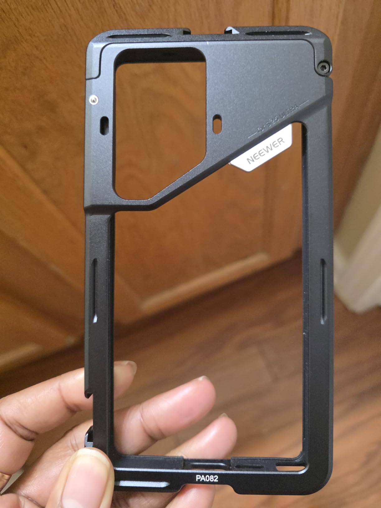 NEEWER S26 Ultra Phone Cage, Mobile Video Rig Stabilizer Vlog Kit, PA182 customer photo 2
