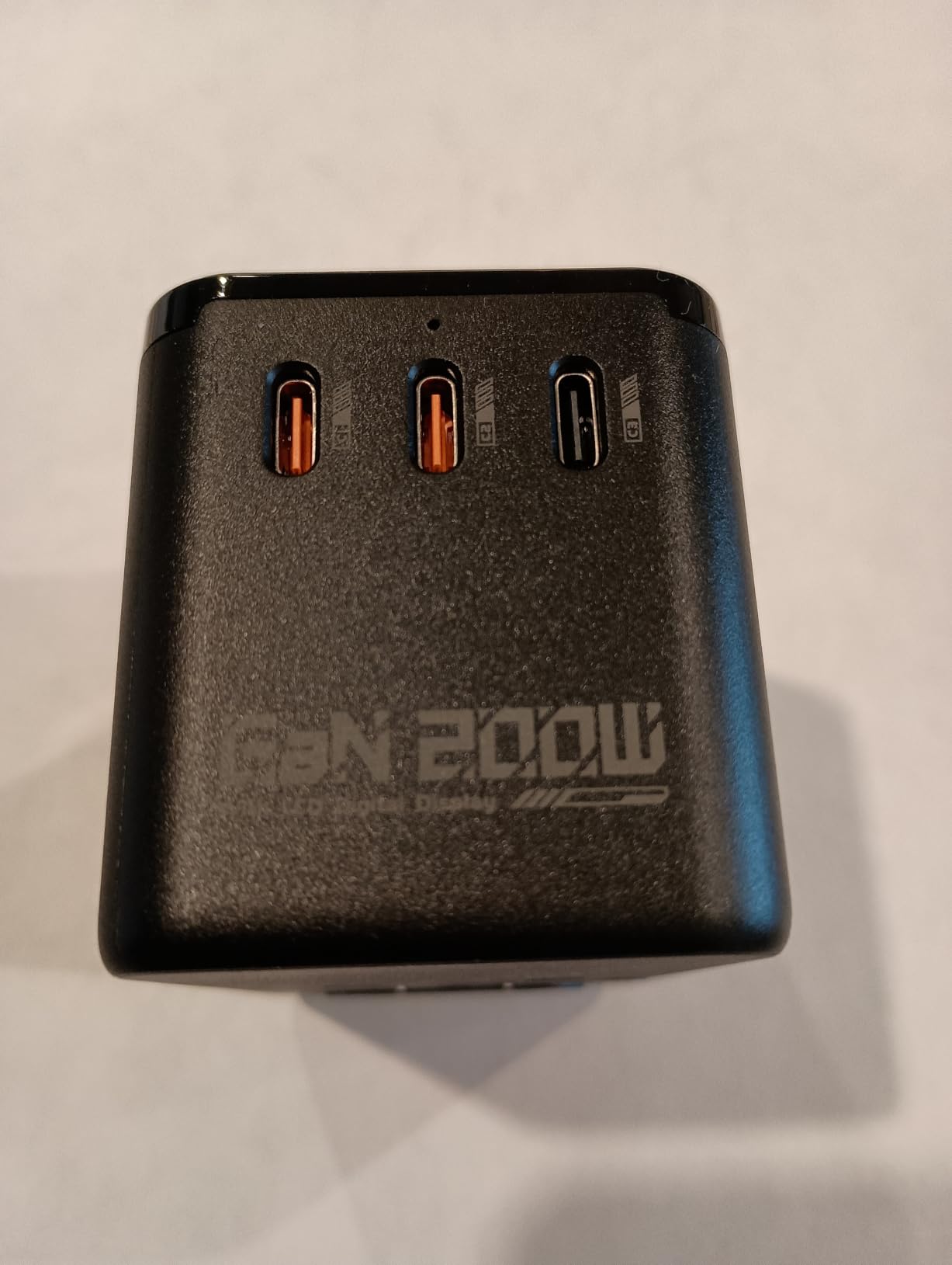 200W GaN Universal Travel Adapter with Smart Display for EU/US/UK customer photo 2