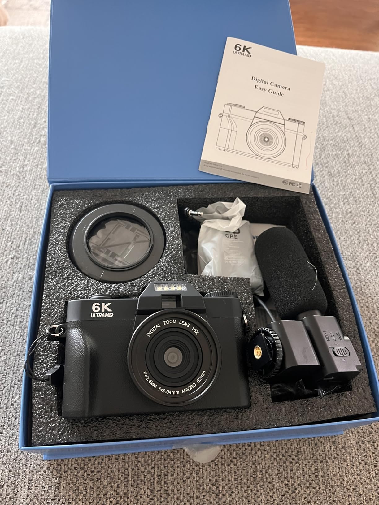 Yatao 6K WiFi Flip Screen Digital Camera, Mic & Fill Light for Photography customer photo 2