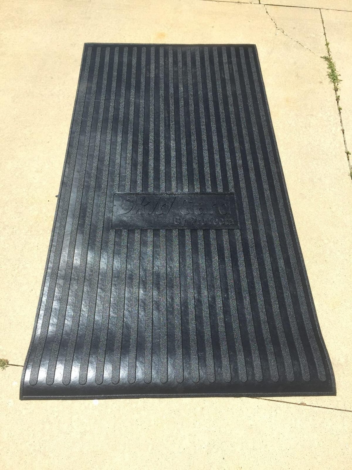 Dee Zee DZ85005 Universal Heavyweight Utility Bed Mat - 4' x 8' customer photo 2