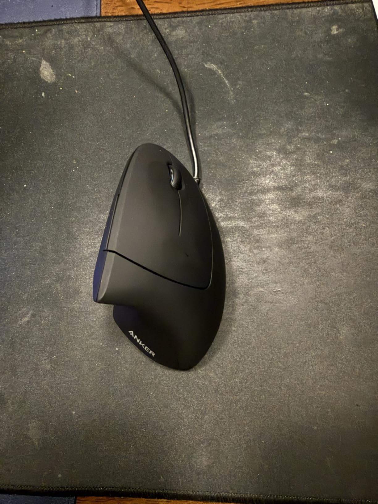 Anker USB Wired Vertical Mouse, Ergonomic Mouse for Computer and Laptops customer photo 2