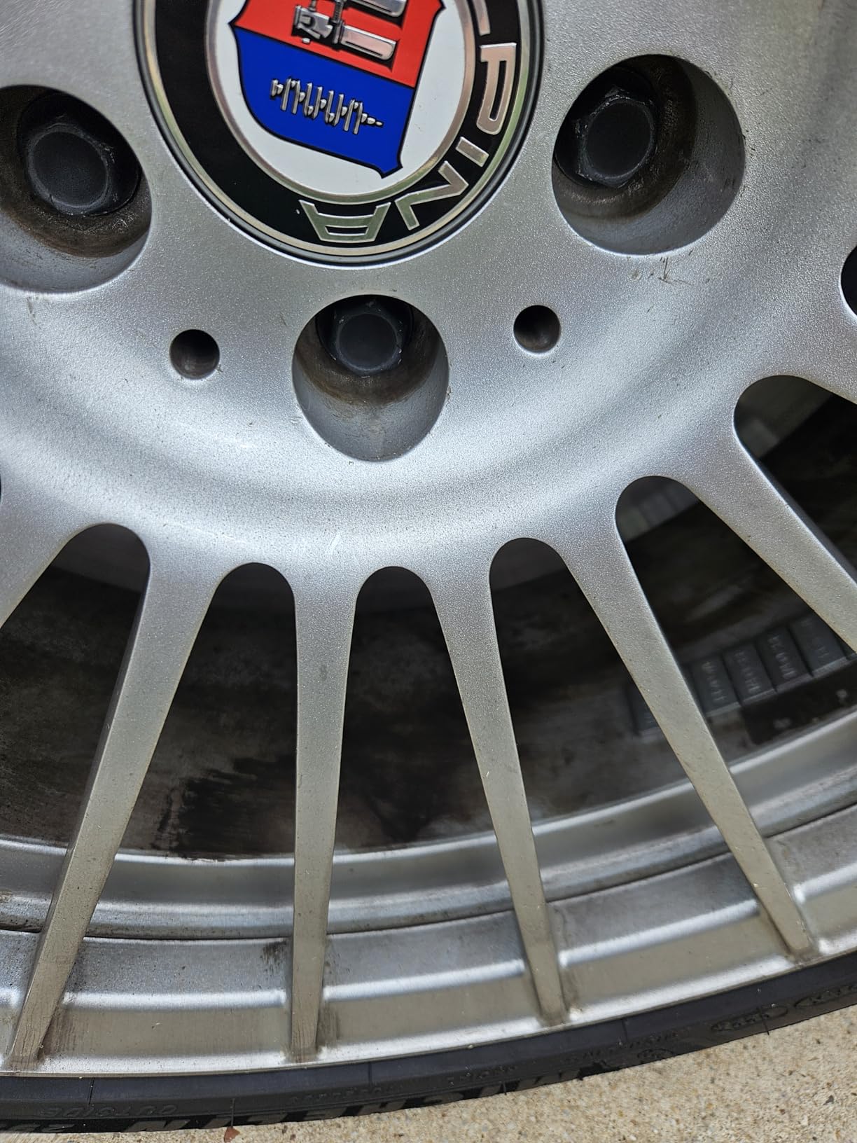 Griot's Garage Heavy-Duty Wheel Cleaner for All Wheel Finishes, Breaks Down and Removes Stubborn Brake Dust and Grime, PH Balanced, Non-Acidic, 11026, 35oz customer photo 2