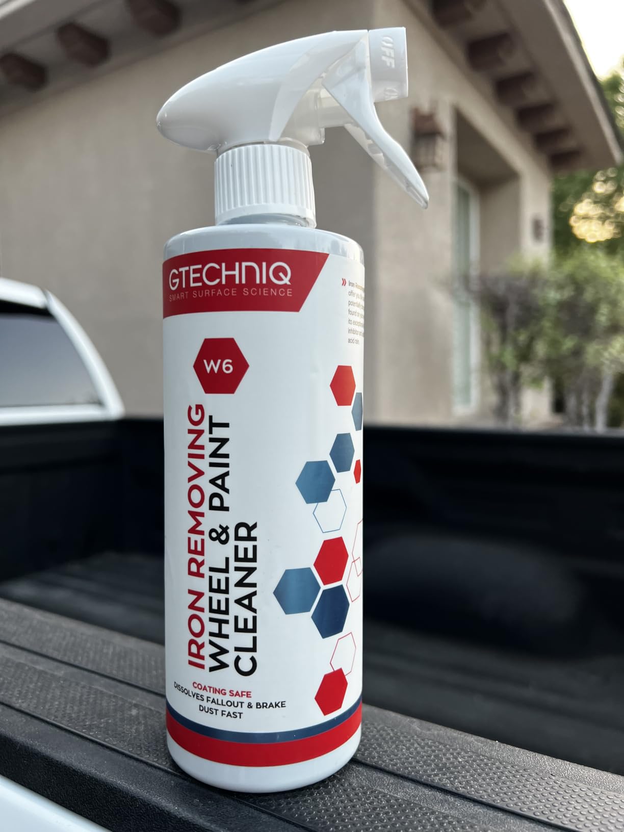 Gtechniq W6 Iron Removing Wheel & Paint Cleaner for Cars, Brake Dust Remover, Degreaser and Alloy Wheel Cleaner for Wheels, Rims and Paintwork, Safe on Coating - 500ml customer photo 1