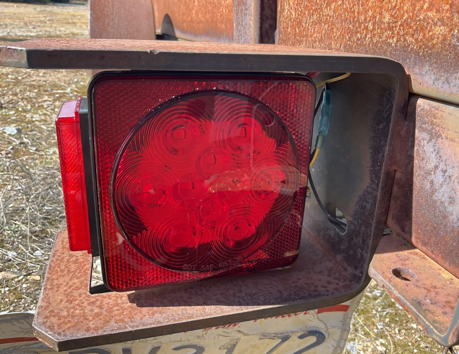MAXXHAUL 70460 12V LED Trailer Tail Lights (Turn/Stop/Signal-Left/Right-DOT Compliant) customer photo 1