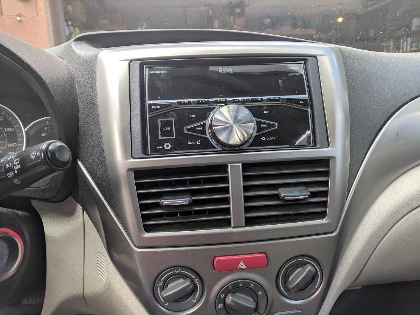 BOSS Audio Systems 820BRGB Double DIN Bluetooth Car Stereo, No DVD, USB customer photo 1