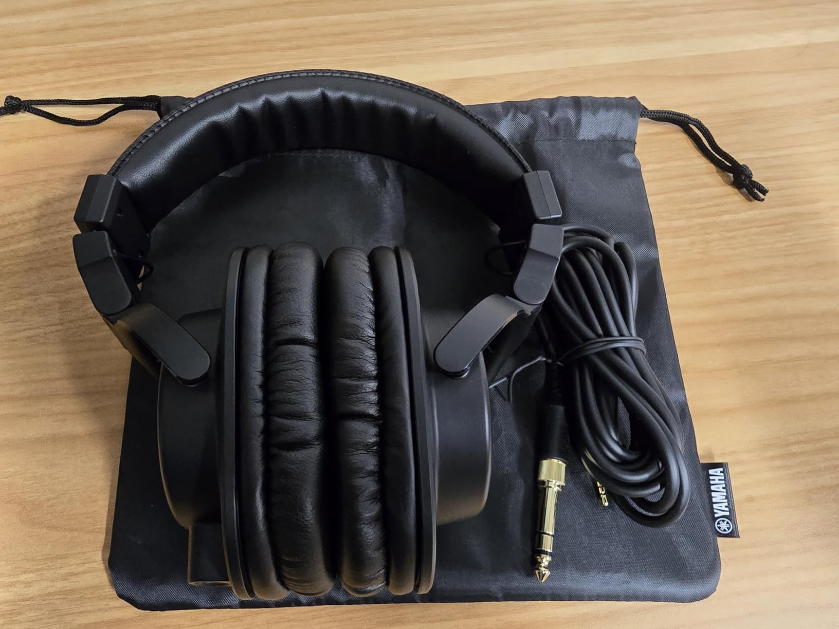 Yamaha HPH-MT5 Monitor Headphones, White, (HPH-MT5W) customer photo 2