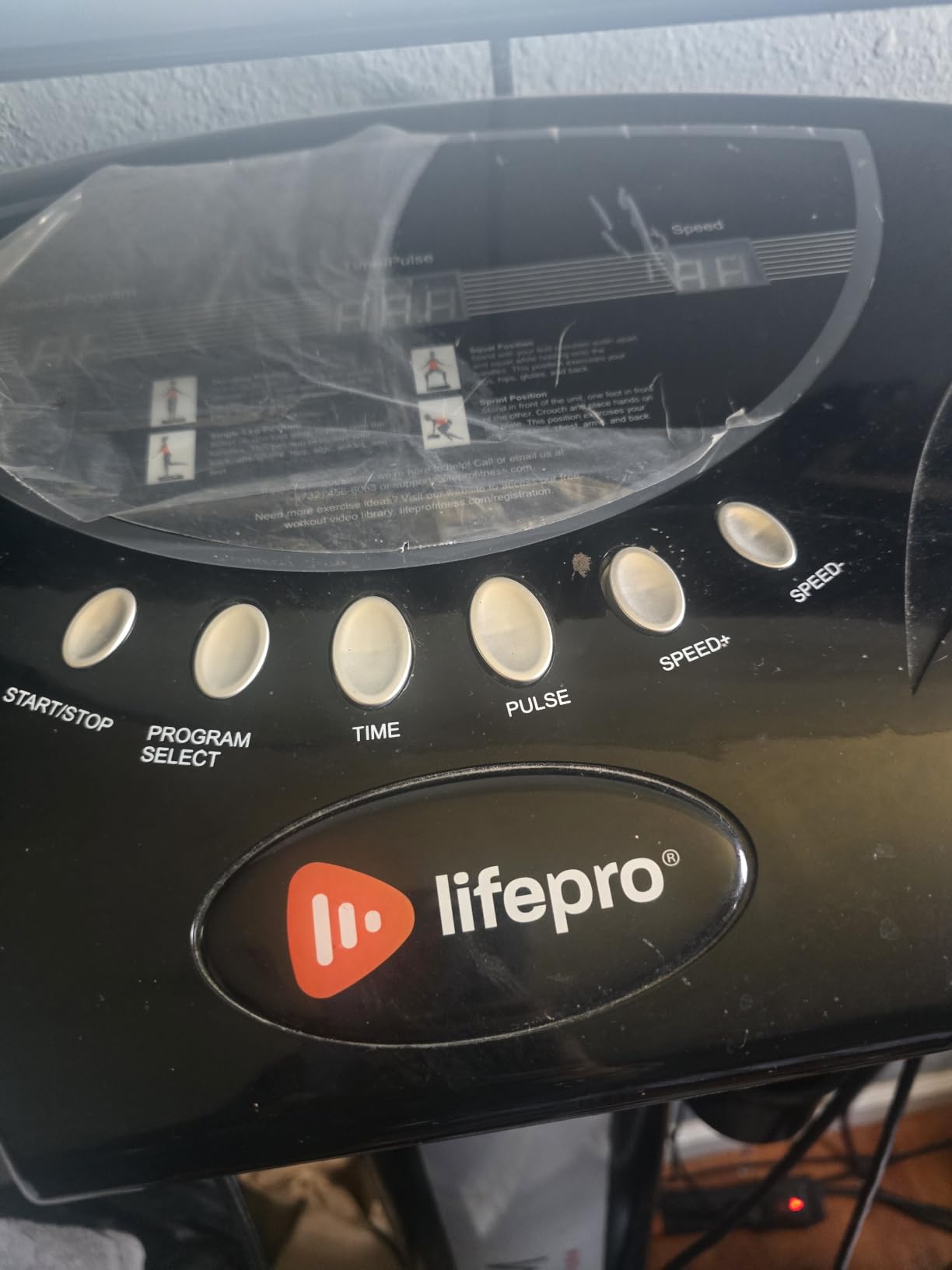 Lifepro Rhythm Vibration Plate Exercise Machine with 99 Speed Levels customer photo 1