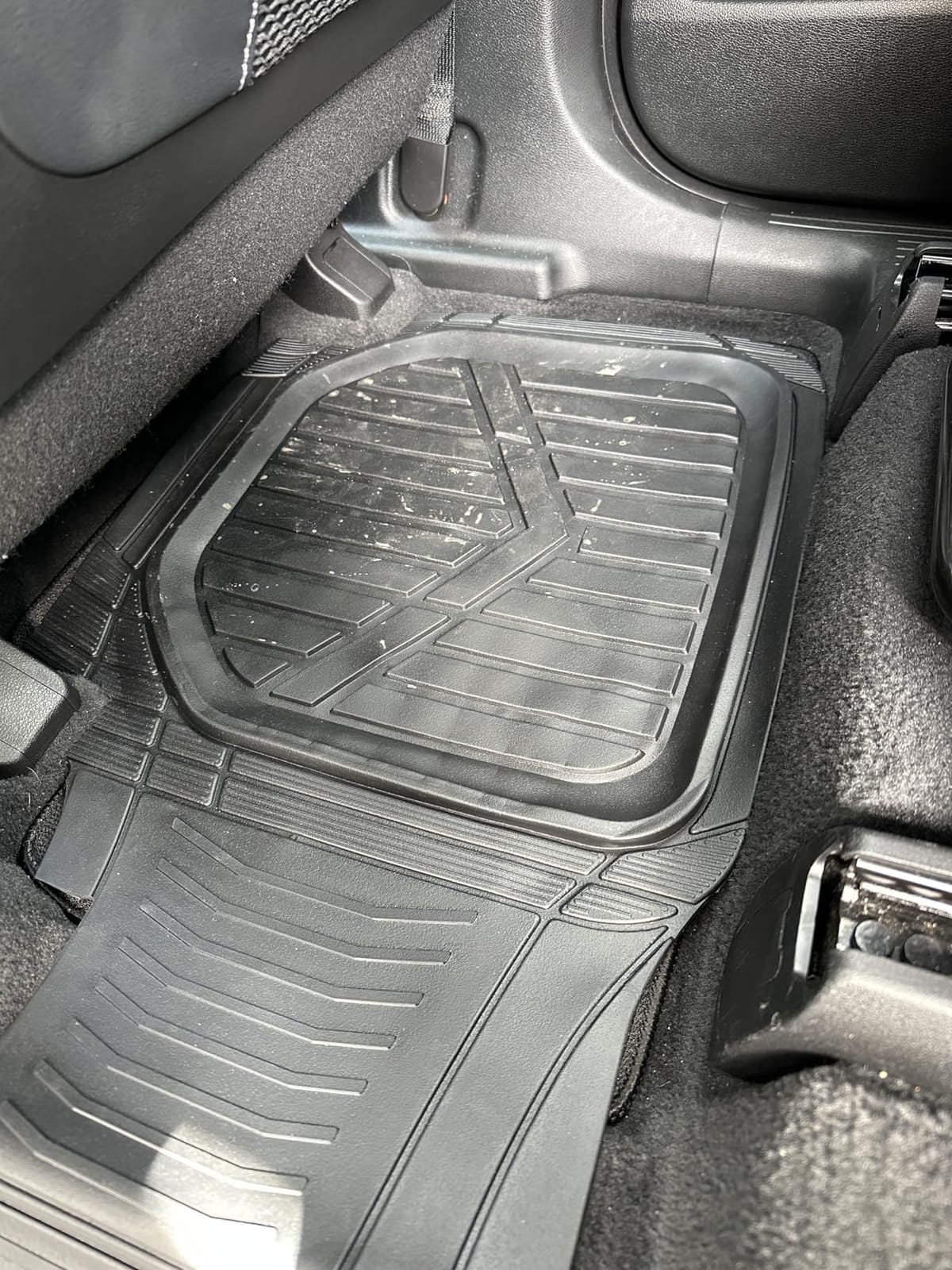 Amazon Basics 3-Piece All-Weather Heavy Duty, Full Set PVC Floor Mats for Universal Fit in Cars, SUVs, and Trucks, Black, Trim to Customize customer photo 1