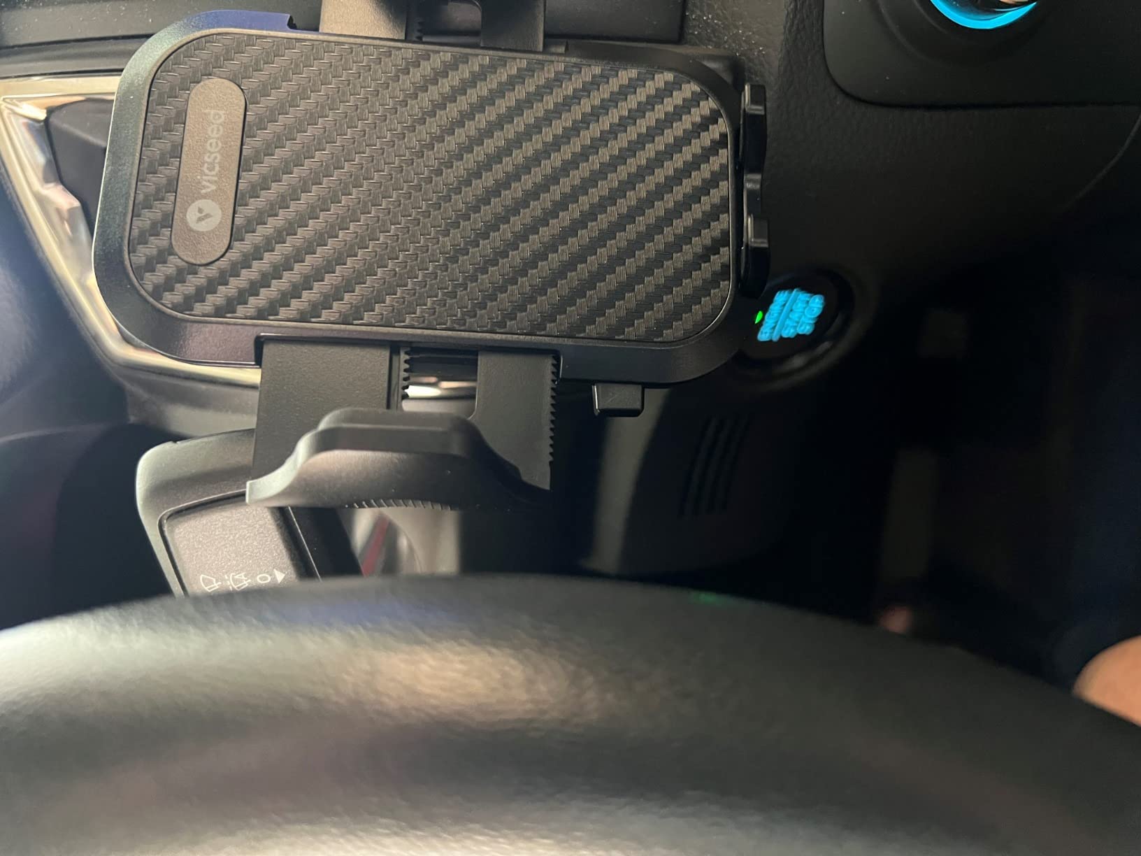 VICSEED 2026 Upgrade Ultra Stable Car Phone Holder Mount [Never Fall Off & Won't Break] Universal Air Vent Phone Mount for Car Easy Clamp Phone Holders for Your Car for iPhone 18 Pro Max 17 16 15 14 customer photo 2