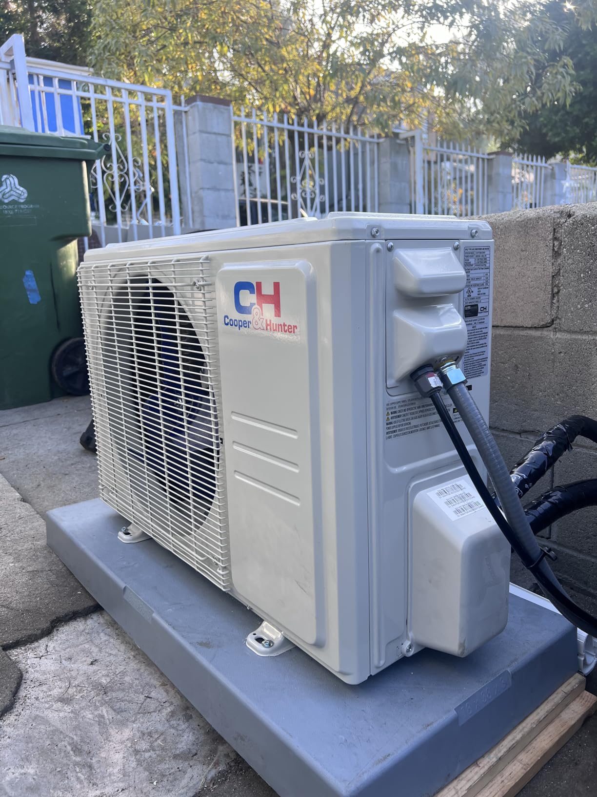 Cooper & Hunter MIA 12,000 BTU 230V Wall Mount Mini Split, 21.3 SEER2 customer photo 2