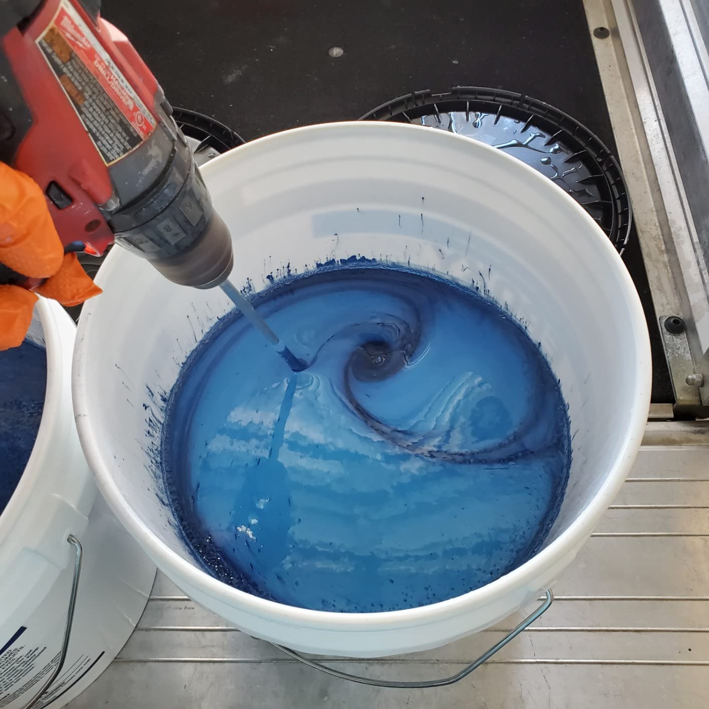 Everflow by MPC Epoxy Resin Floor Coating Kit, Light Grey, 3 Gallon customer photo 2