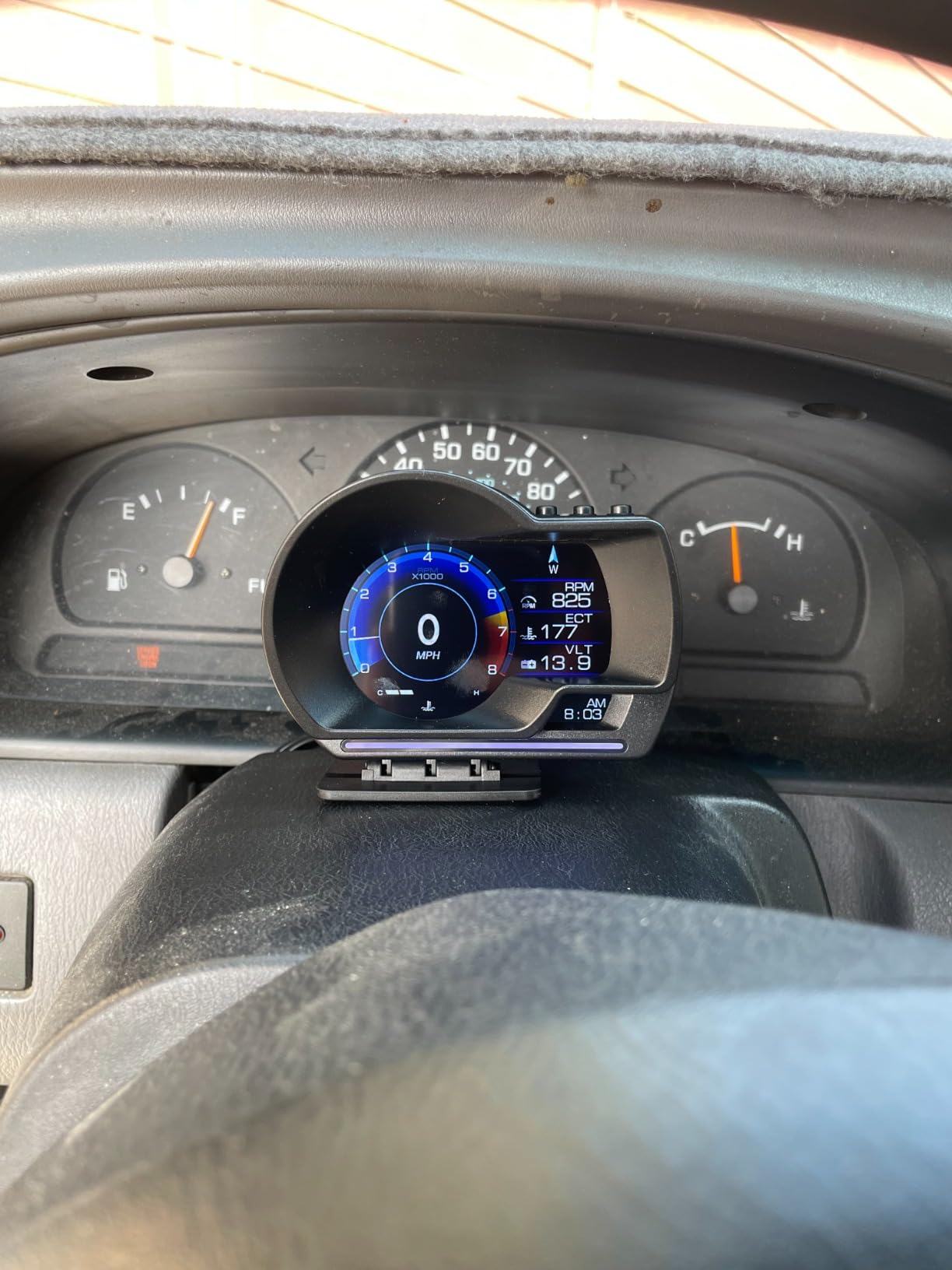 wiiyii OBD2 Gauge Display Head Up Display for Cars, Speedometer for Car P6 customer photo 1