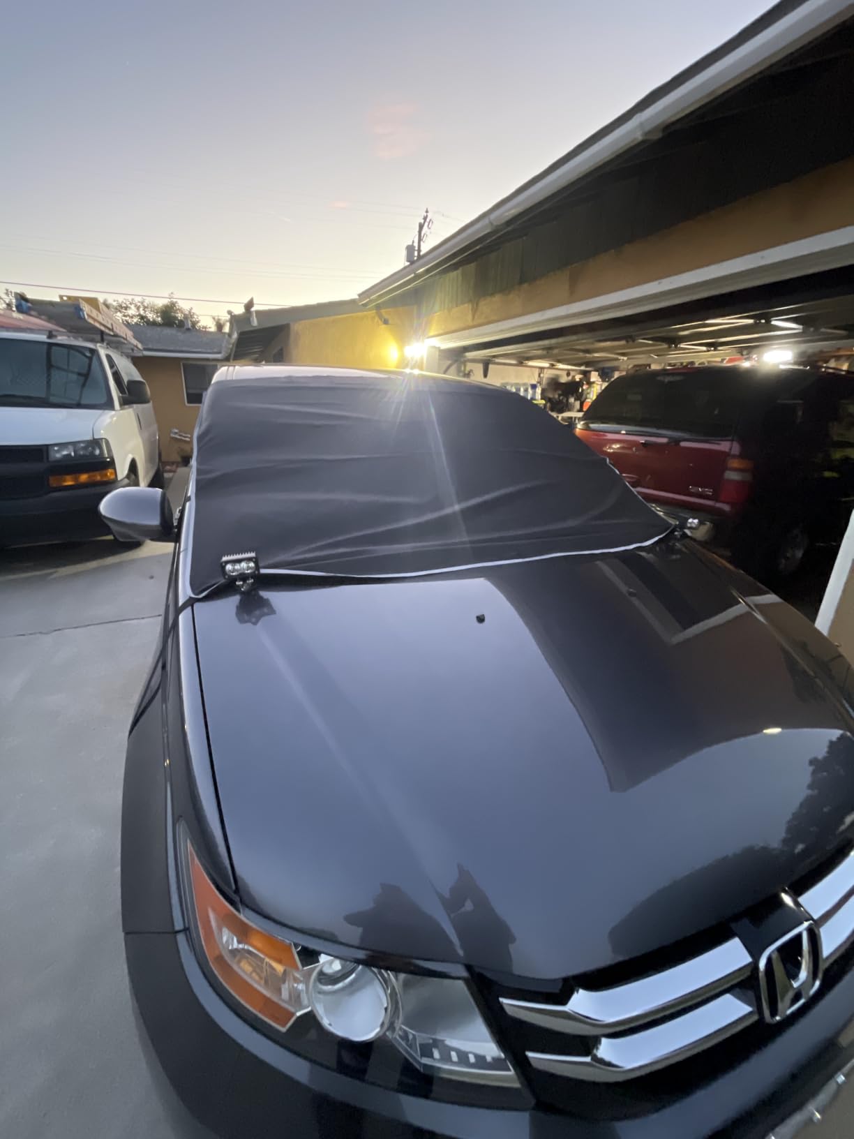 LoyaForba 51.18x83.07 Inch Windshield Snow Cover, Frost Sunshade, Black customer photo 1