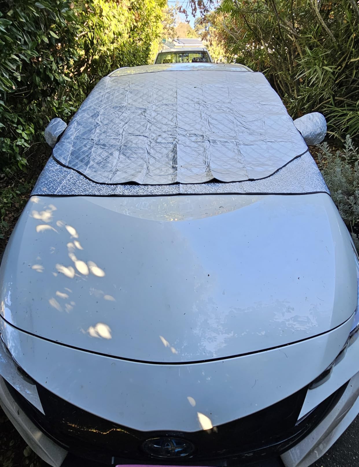 QcoQce Car Windshield Snow Cover, Magnetic with Side Mirror, 153x127cm customer photo 2