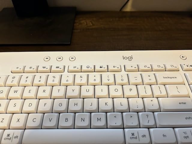 Logitech Signature K650 Comfort Full-Size Wireless Keyboard - Graphite customer photo 2