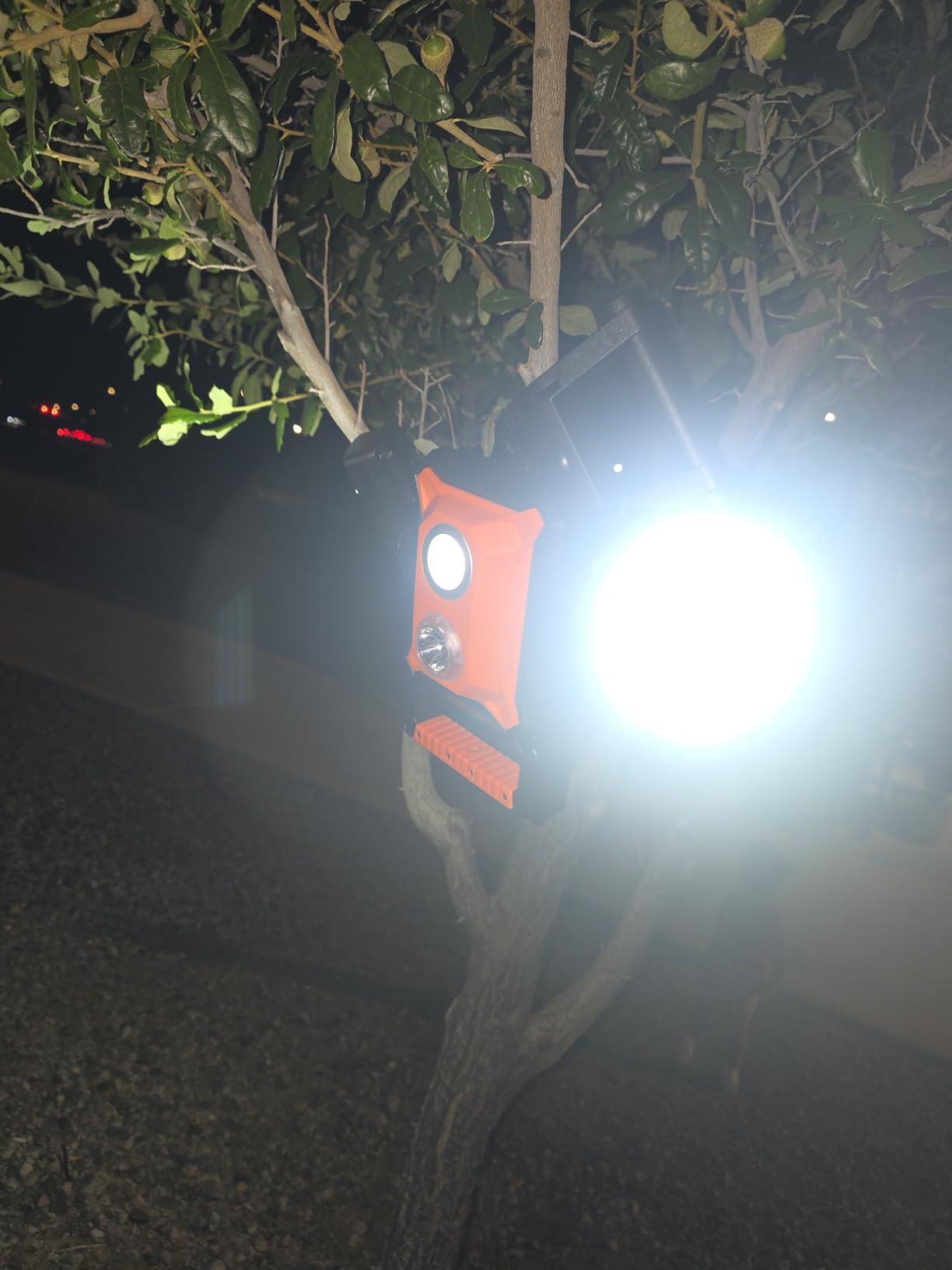 TRESDA 3000LM Rechargeable Work Light, Magnetic LED, Foldable & Portable customer photo 1