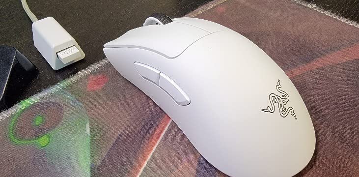 Razer DeathAdder V3 Pro Wireless Gaming Mouse, 63g, 90 Hr Battery, Black customer photo 1