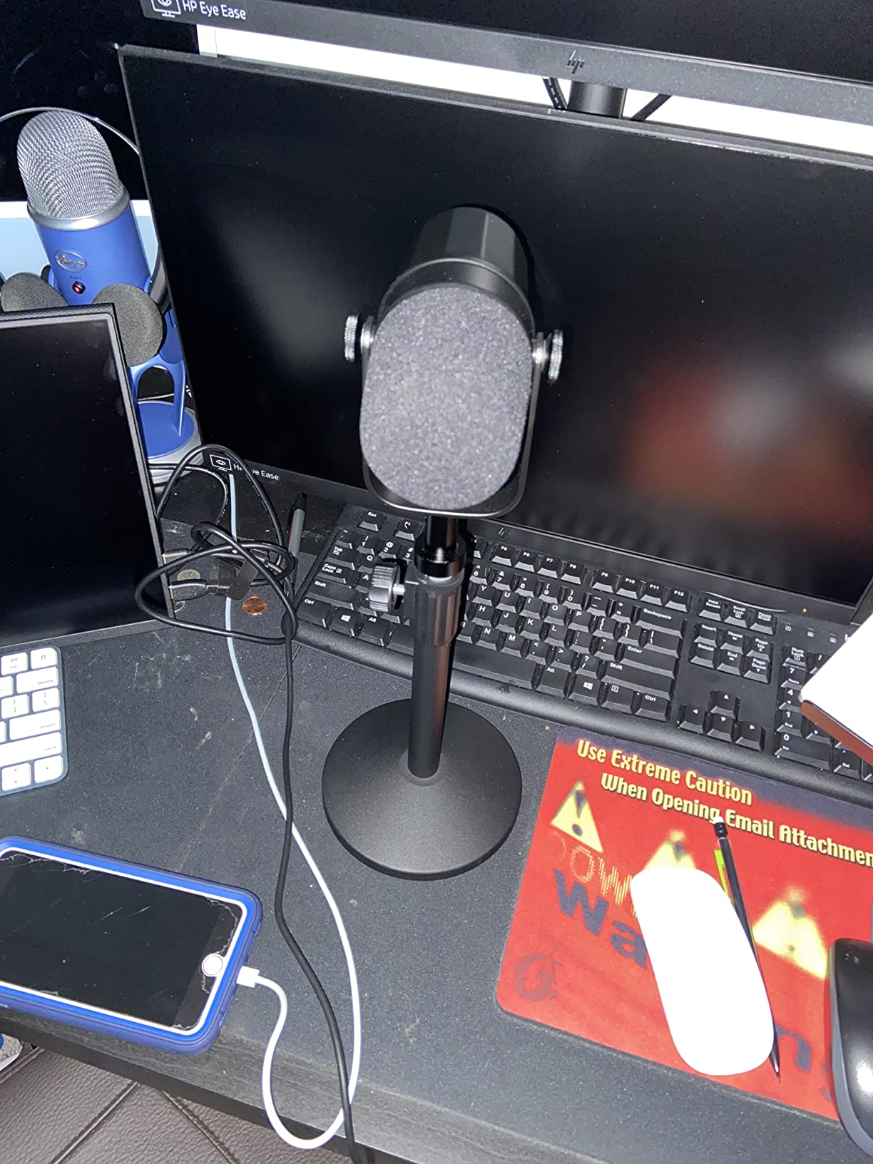 FDUCE SL40X XLR Dynamic Podcast Microphone, Studio Mic for PC customer photo 2