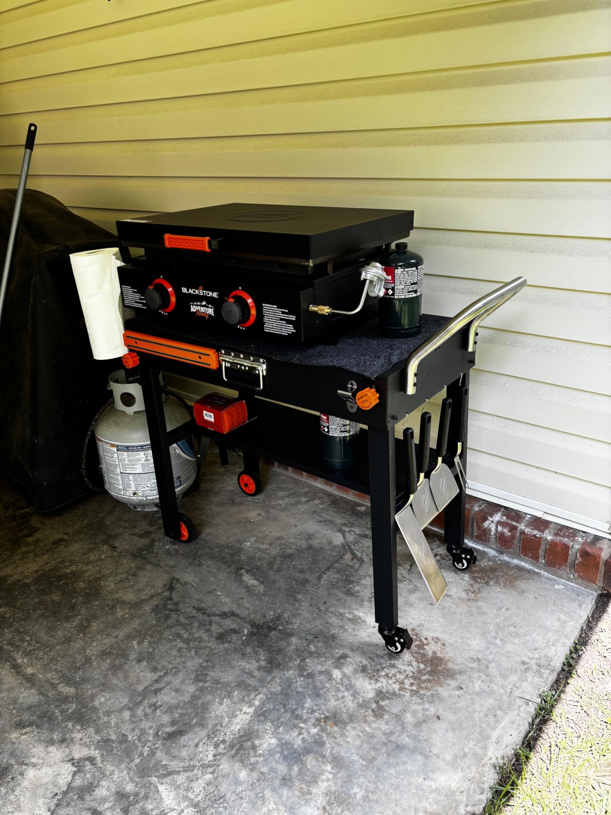 EUTRKei Grill Table for Blackstone Griddle, Portable Grill Cart with Caddy customer photo 1