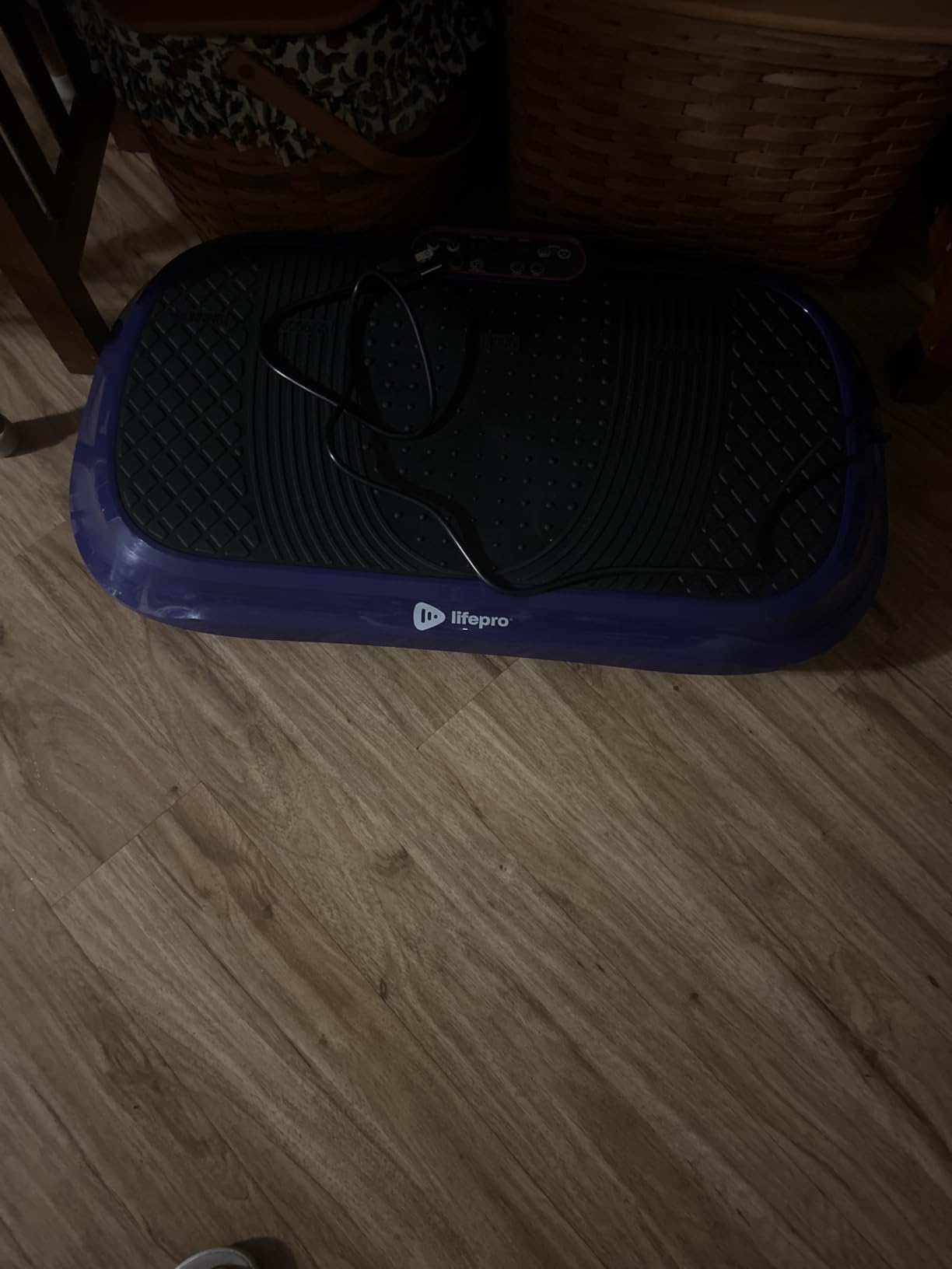 Lifepro Waver Vibration Plate Exercise Machine with 99 Speeds & 10 Presets customer photo 2