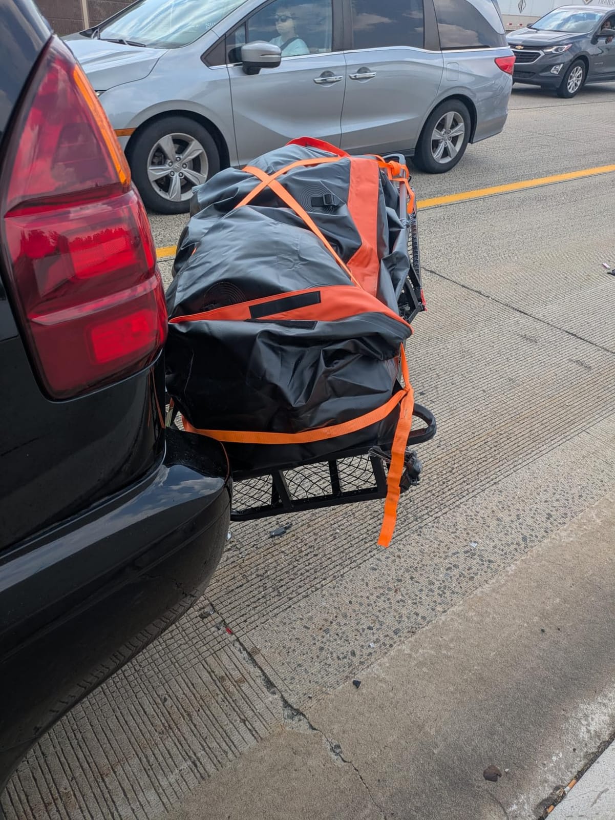 VEVOR 60 x 24 x 6 in Folding Hitch Cargo Carrier 500lbs Capacity customer photo 2