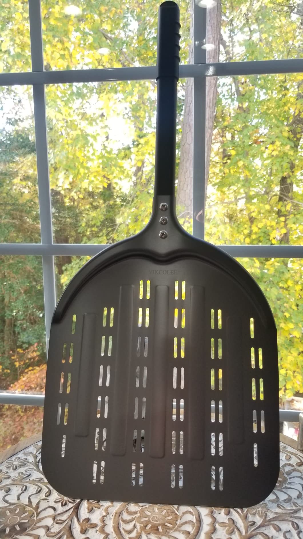 Turning Pizza Peel, 8 Inch with 25 Inch Handle Round Pizza Turning Peel, Professional Anodized Aluminum Turning Pizza Spatula, 33 Inch overall customer photo 2