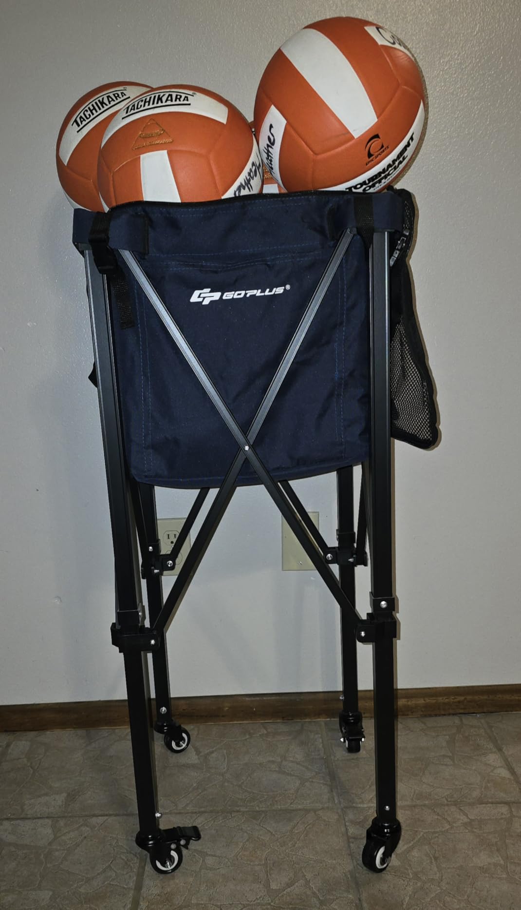 Goplus Foldable Tennis Ball Hoppers, Lightweight Aluminum Tennis Ball Basket with Wheels, Removable Bag, Side Pockets, Carry Bag, Portable Sports Teaching Cart Holds 150 Tennis Balls (Blue) … customer photo 2