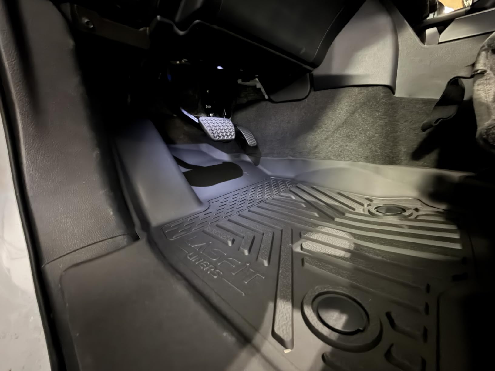 LASFIT Floor Mats for Toyota Tacoma 2024 2025 2026 Double Cab Auto Tran Gas customer photo 1