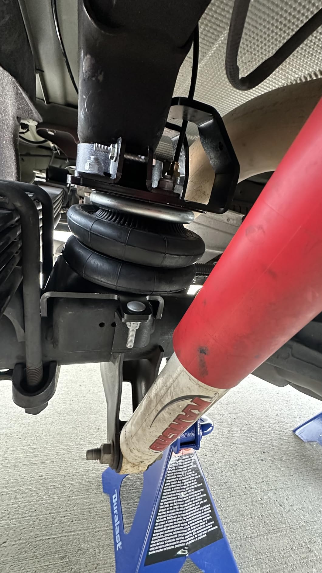 RETRUE Rear Air Bags Suspension Kit for Silverado Sierra 2500HD 3500HD customer photo 1