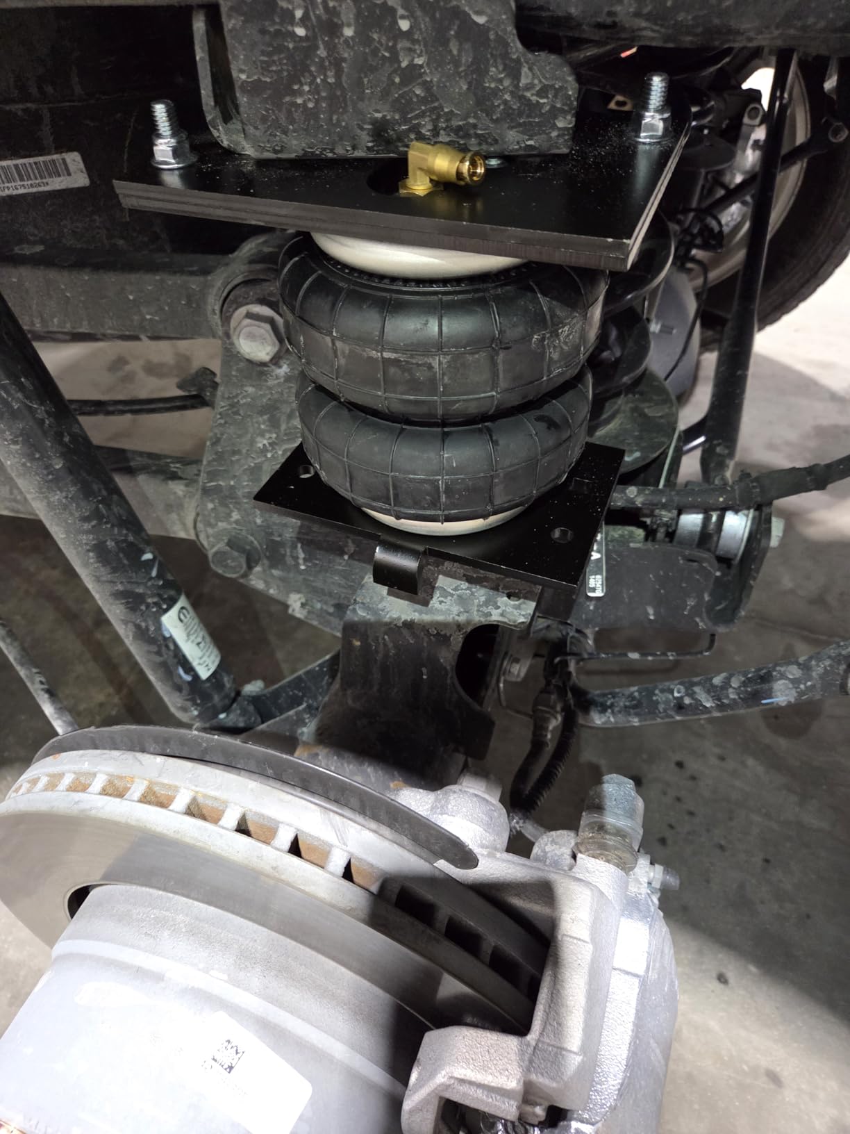 DEEAGLE 5000lbs Rear Air Bags Suspension Kit for Dodge Ram 2500 customer photo 2