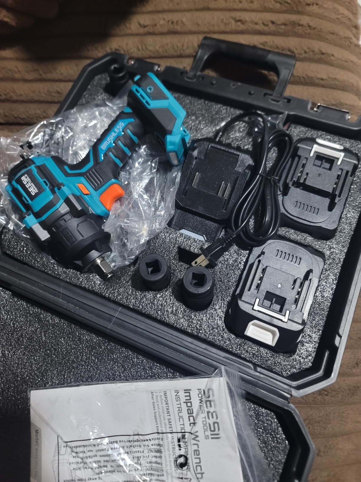 Seesii Impact Wrench 886 Ft-lbs(1200N.m), 1/2 High Torque Impact Gun with 21V 2x4.0Ah Battery, Electric Impact Driver, 2900IPM, 5 Socket, Cordless Impact Wrench for Home Car/Mower/Pickup/Truck RV customer photo 1