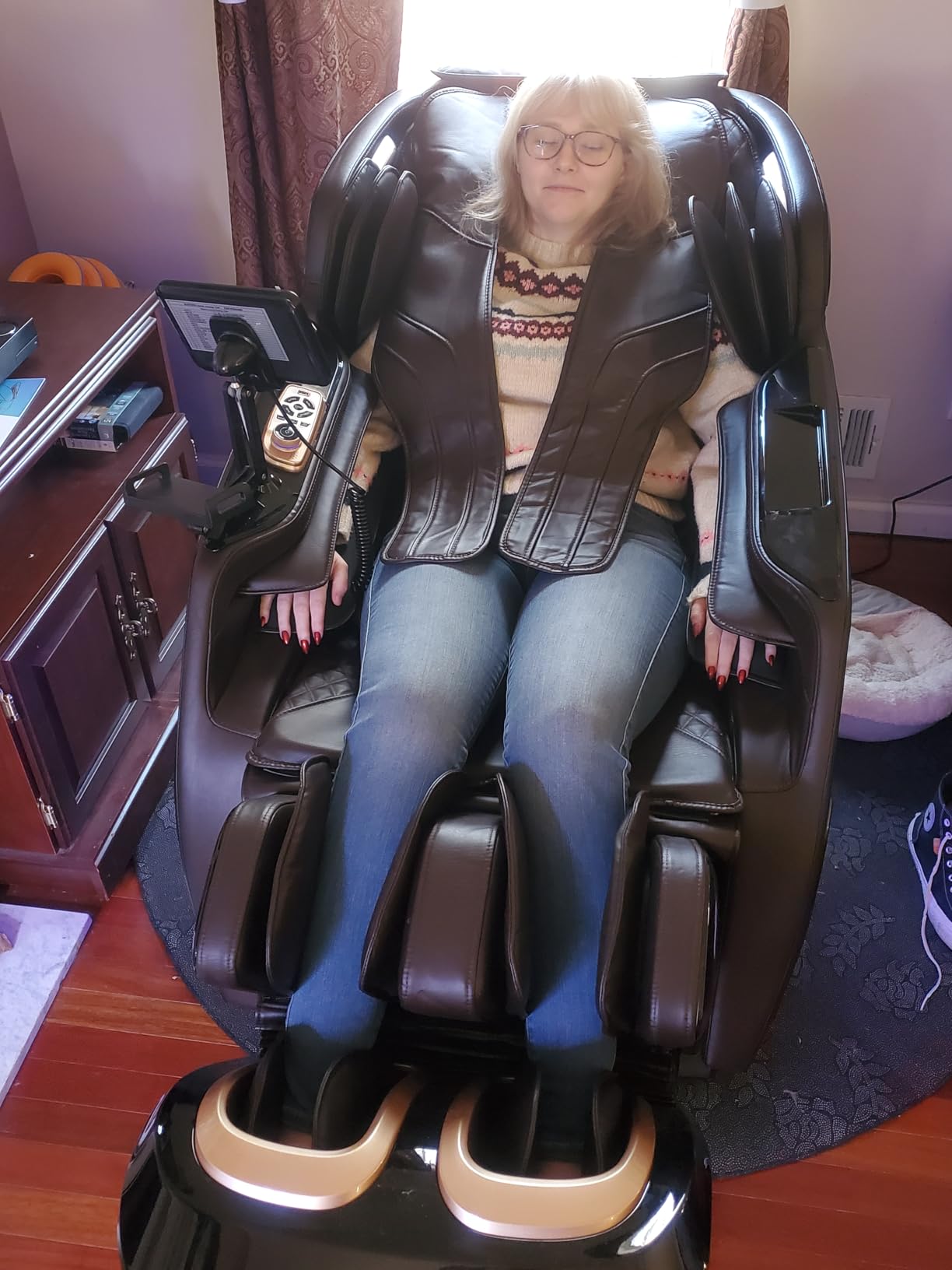 4D Massage Chairs Full Body,Zero Gravity SL-Track Shiatsu Massage Chair Recliner,Core Heating,20 Massage Techniques,Deep Yoga Stretch,Foot Rollers, Ai Voice,Touch Screen,Wireless Charging customer photo 2