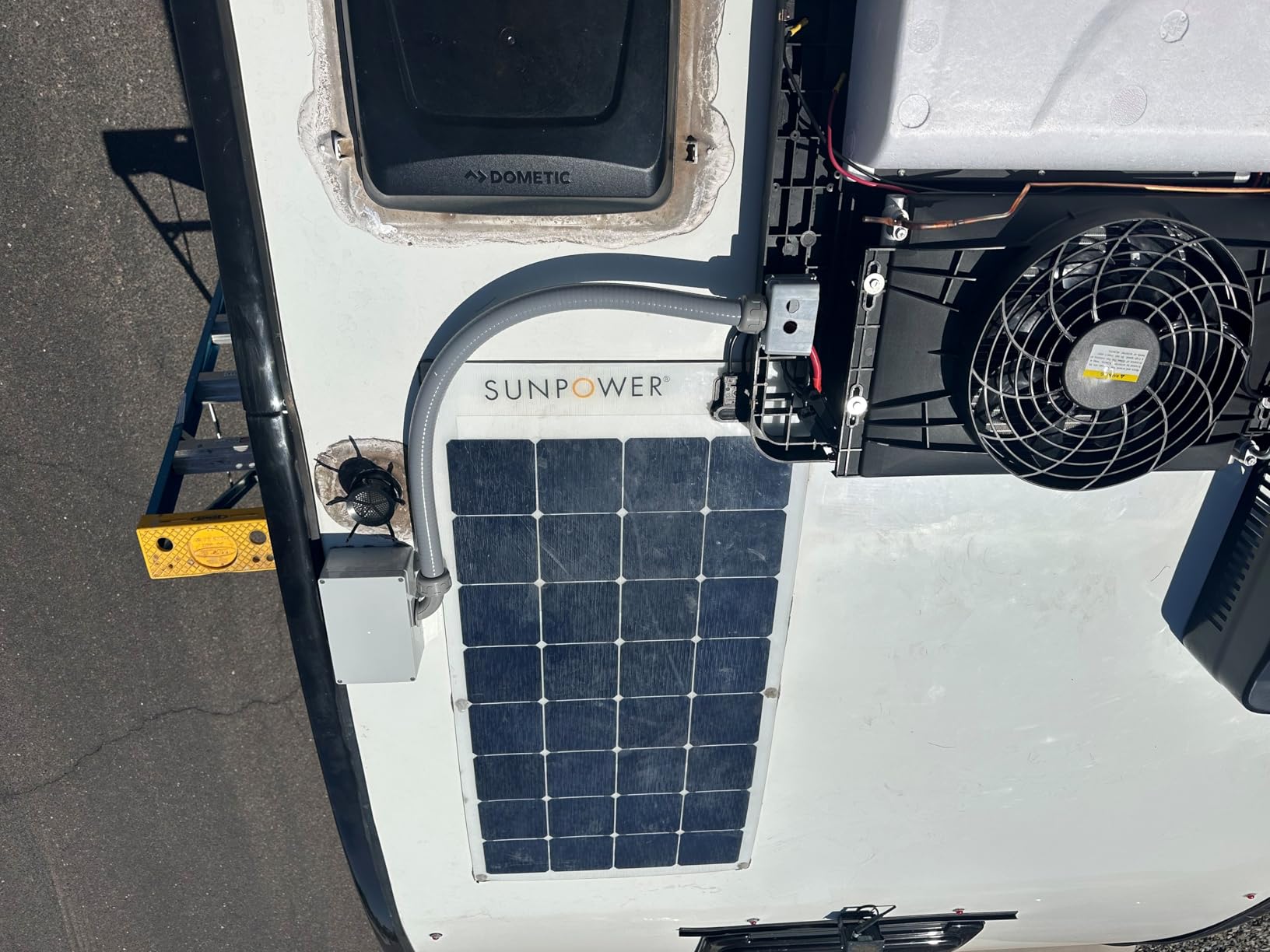 12V DC RV Air Conditioner 10000 BTU RV AC Unit Low Power Consumption Rooftop RV Air Conditioners with APP Remote for RVs, Camper, Van, Battery Powered customer photo 2
