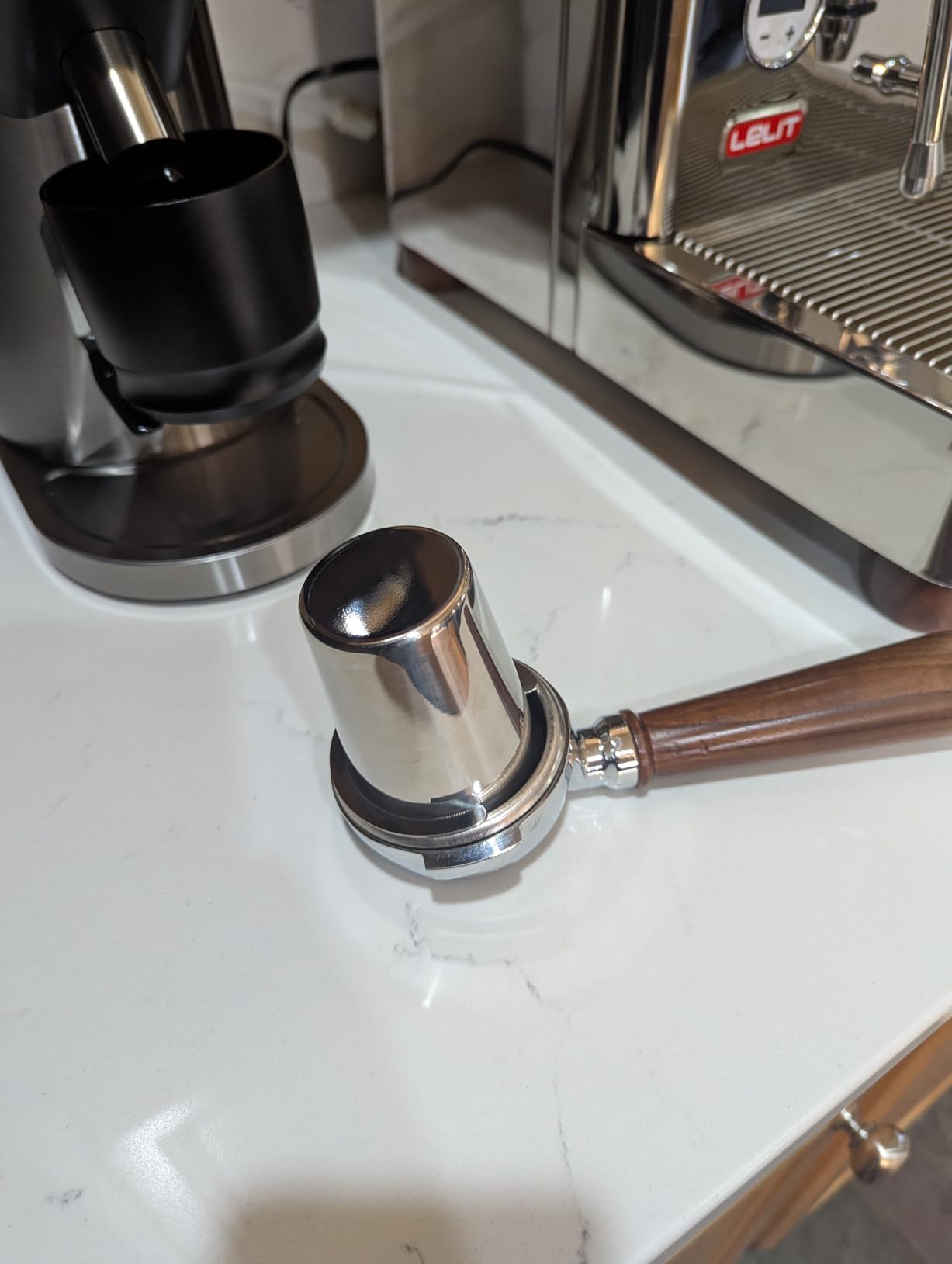 MOKKOM 64mm Flat Burr Coffee Grinder, Espresso Grinder,100 Grind Settings customer photo 1