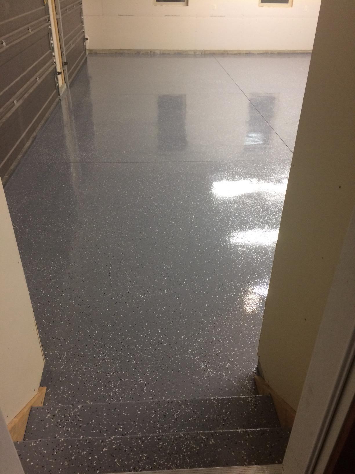 Epoxy Floor Kit – Good Full Kit – Smoke Blue Base with Gray Blend Flake – Covers 500 sq. ft. at 9.7 mils Thickness – Ideal for Garage, Basement, Concrete Floors, and More customer photo 1