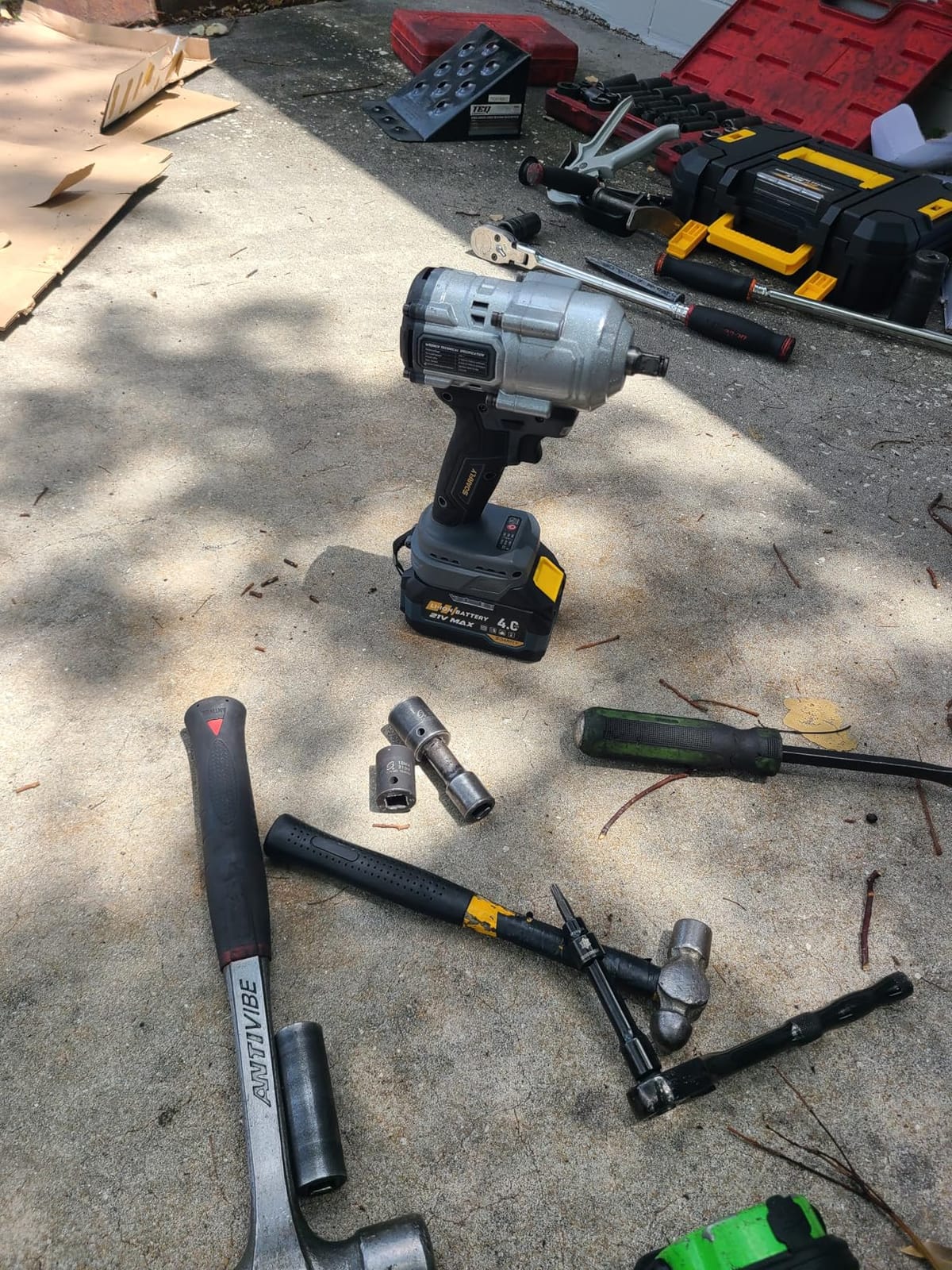 SOARFLY Cordless Impact Wrench 1/2