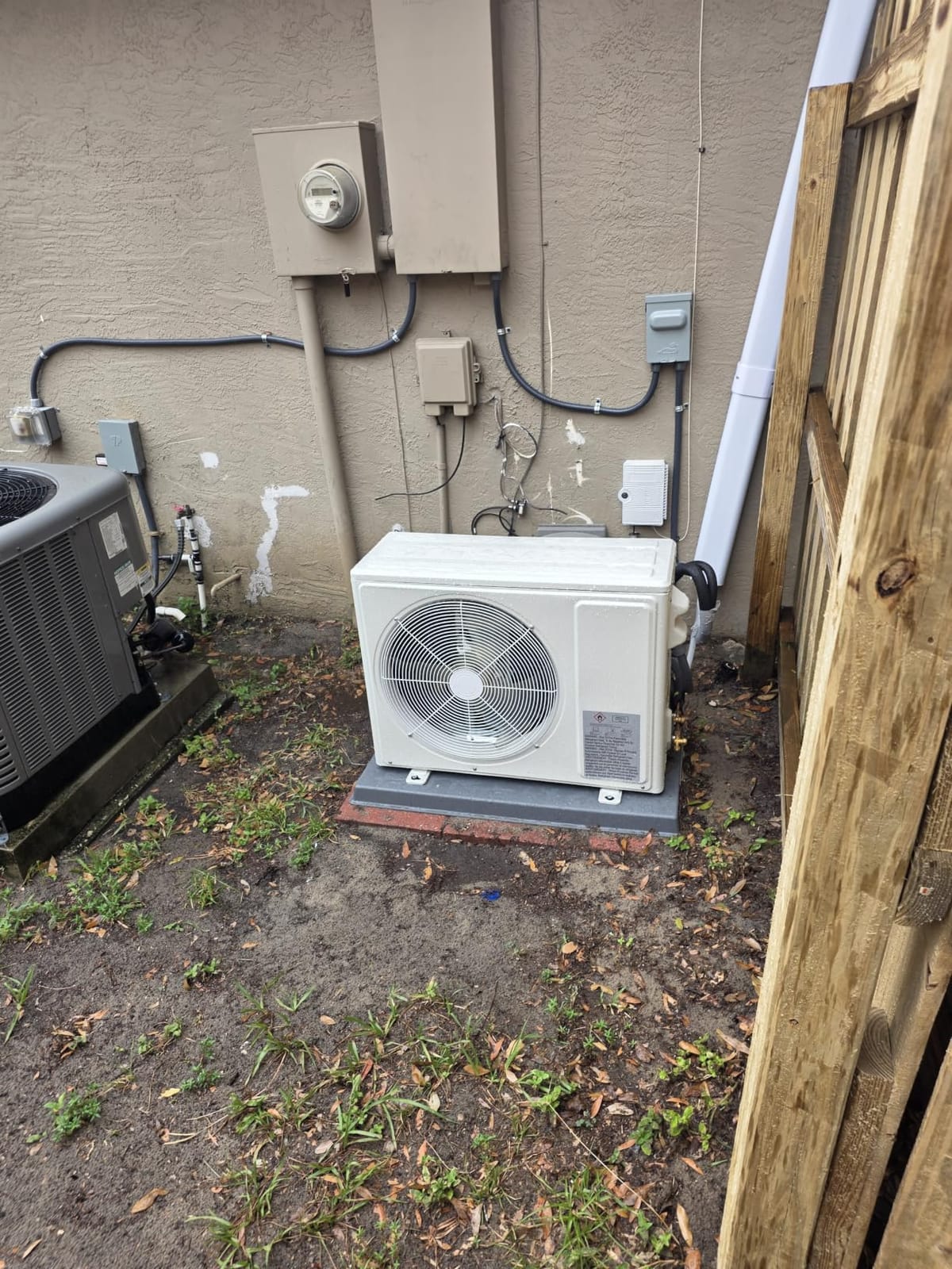 18000BTU Mini Split Air Conditioner Heat Pump, 19 SEER2 Inverter Compressor AC Unit Cools Rooms up to 1250 Sq. Ft, 230V Ductless Split AC with Pre-Charged Condenser & Installation Kit customer photo 1