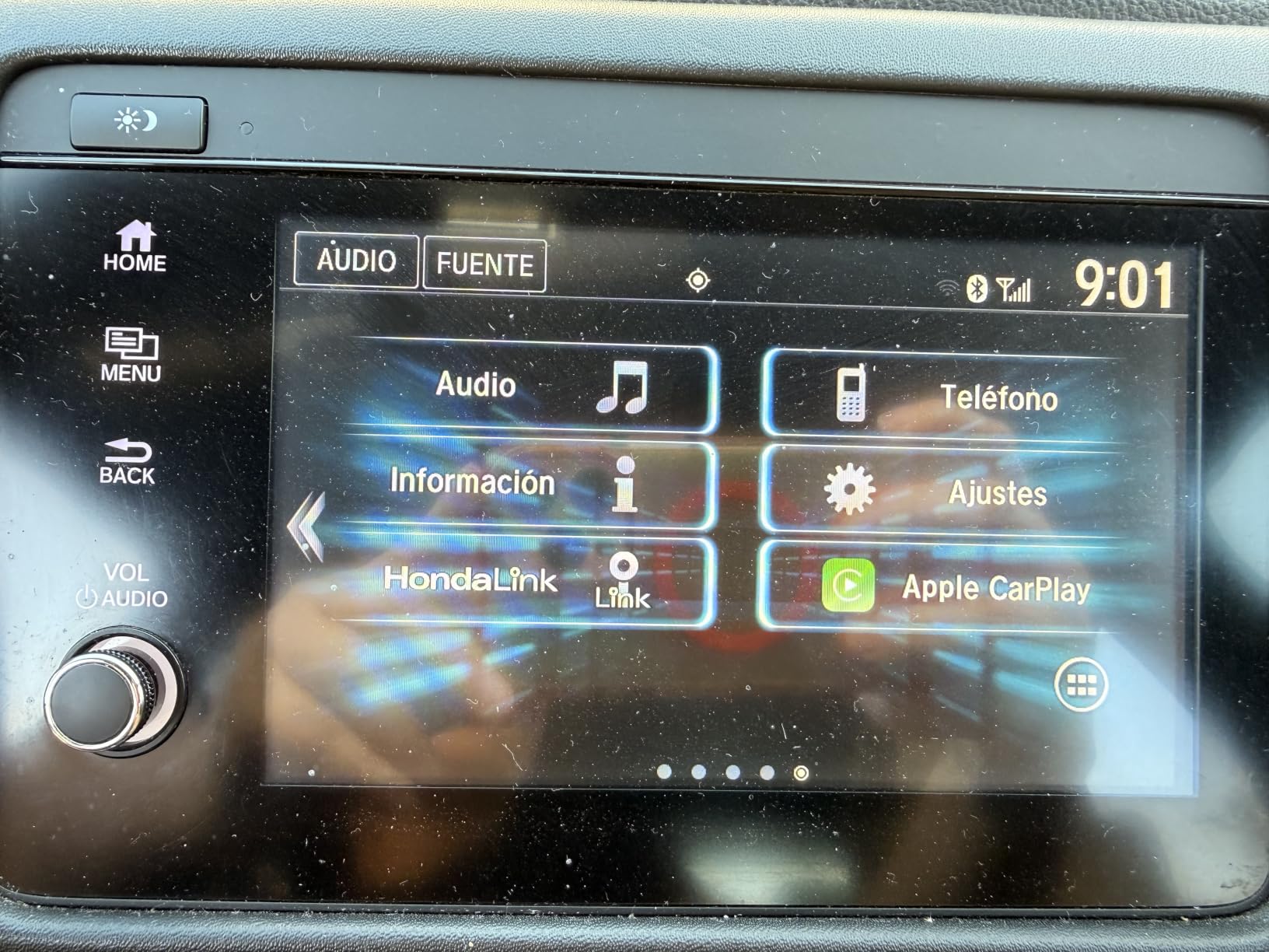 Wireless Carplay Adapter for iPhone Latest Upgrade, Tiny Bluetooth Receiver Convert Wired to Wireless for Apple Car Play Plug & Play, Zero-Lag Media GPS Works with 2016+ Cars (Ebony Black) customer photo 2