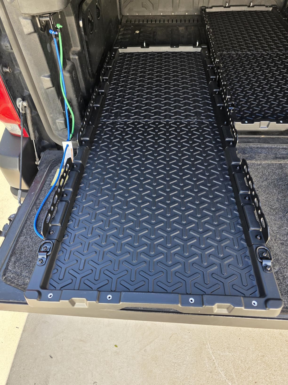 Slide-Out Truck Bed Tray, 61.72