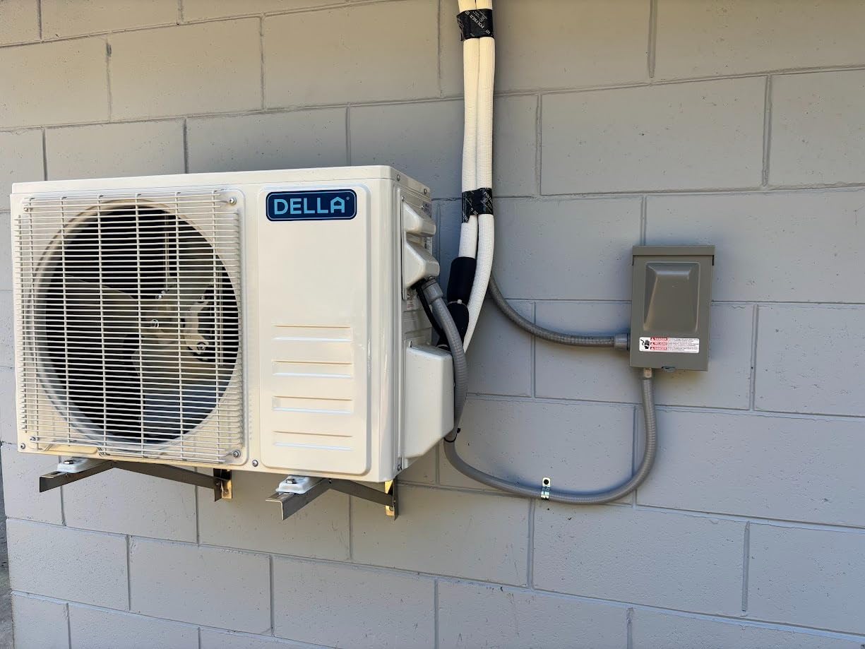 DELLA Econo Series 35000 BTU Mini Split Air Conditioner 17 SEER2, 230V Cools up to 2500 Sq. Ft, Compatible with Alexa and Wifi, Heater Ductless Inverter System with Heat Pump, 16.4ft Installation Kit customer photo 2